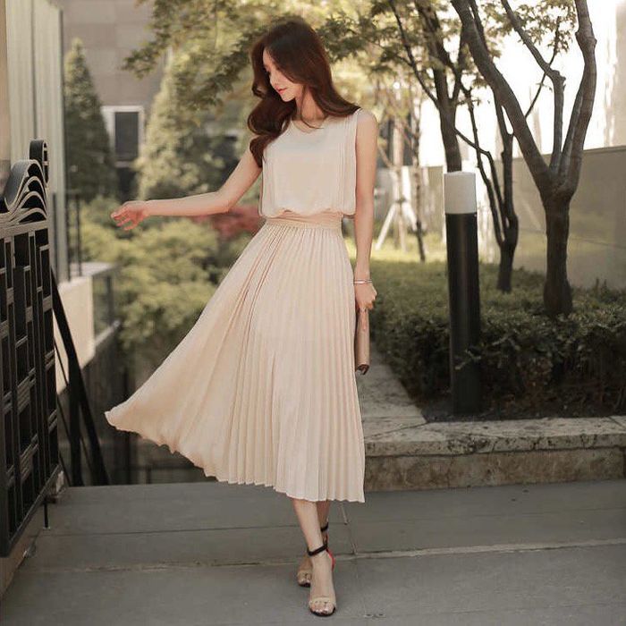 『即納』上品なヌードピンク プリーツスカートが大人可愛いツーピース風ワンピース